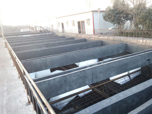 蜂窩斜管安裝前物料堆放